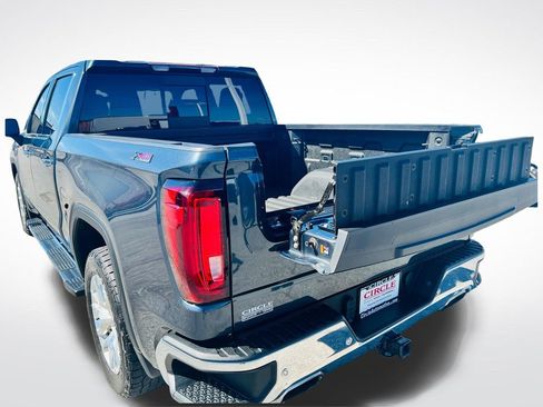 Used 2021 GMC Sierra 1500 SLT w/ SLT Premium Plus Package image 36