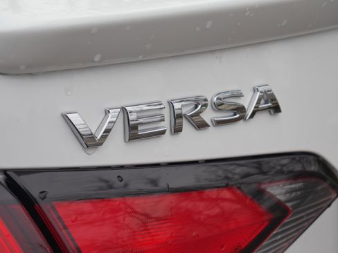 Certified 2023 Nissan Versa SR w/ Trunk Package image 17