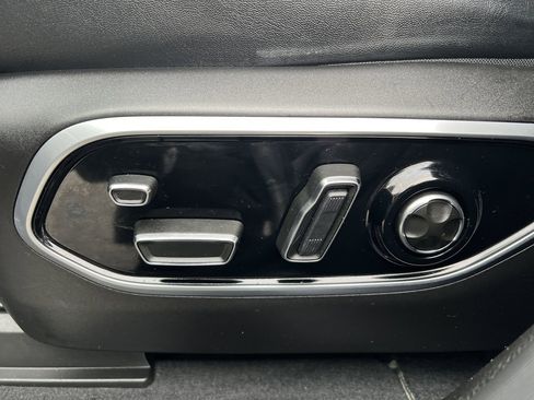 Used 2025 Jeep Grand Cherokee Summit image 33