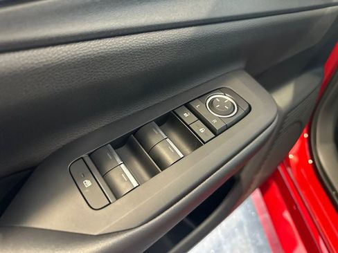 New 2026 Toyota Prius Plug-In Hybrid FWD image 5