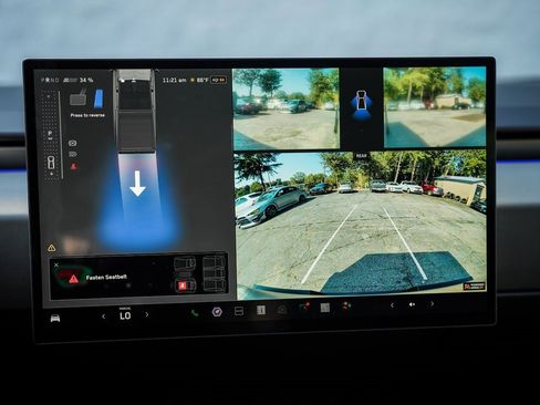 Used 2025 Tesla Cybertruck AWD Crew Cab image 30