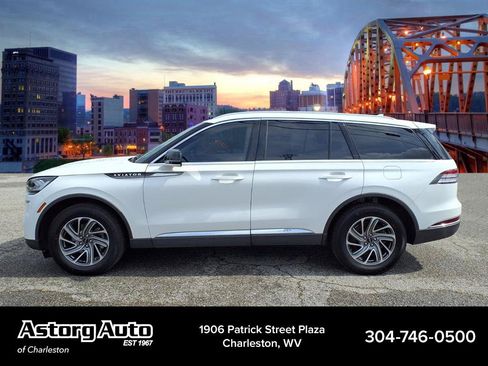Used 2024 Lincoln Aviator AWD image 6