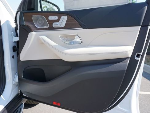 New 2026 Mercedes-Benz GLS 450 4MATIC image 46