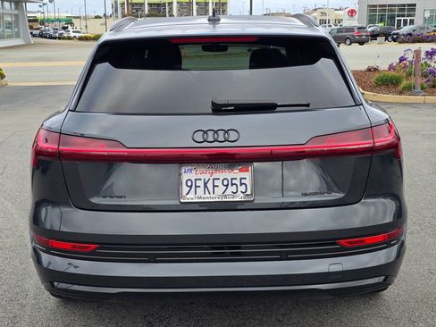 Used 2023 Audi e-tron Premium w/ Convenience Plus Package image 6