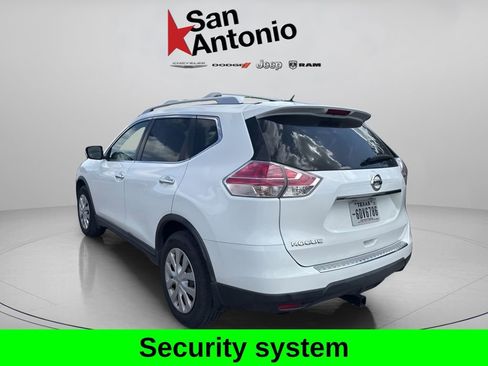 Used 2016 Nissan Rogue S w/ Appearance Package FWD image 5