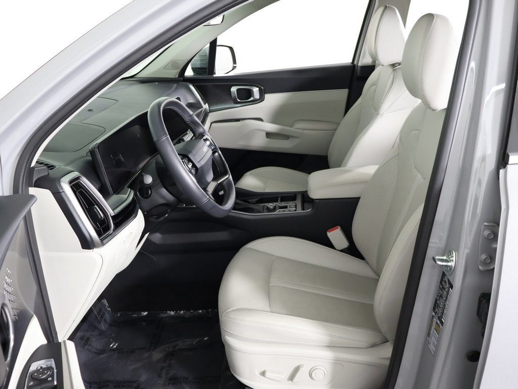 Certified 2026 Kia Sorento S FWD image 30