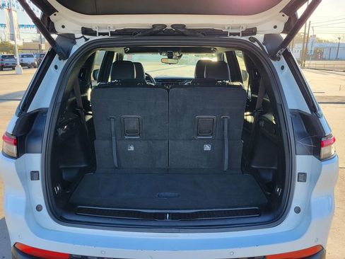 Used 2023 Jeep Grand Cherokee L Altitude image 12