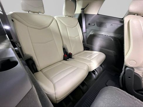 Certified 2021 Cadillac XT6 Premium Luxury FWD image 24