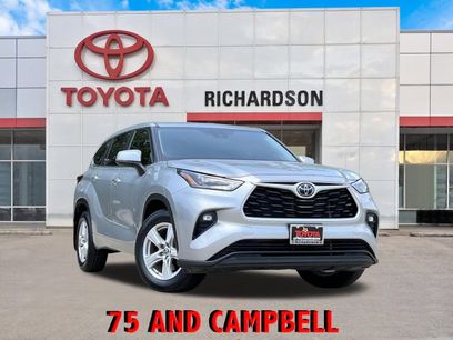 Used 2023 Toyota Highlander LE