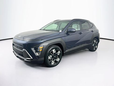 Used 2025 Hyundai Kona SEL FWD image 3