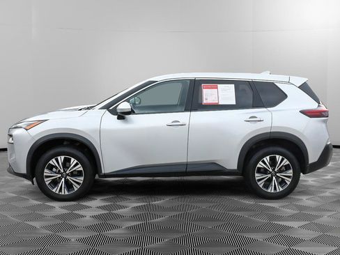 Used 2023 Nissan Rogue SV AWD/4WD image 3