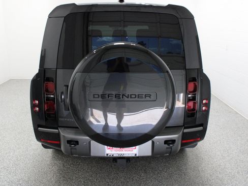 Used 2025 Land Rover Defender 130 Outbound AWD/4WD image 8