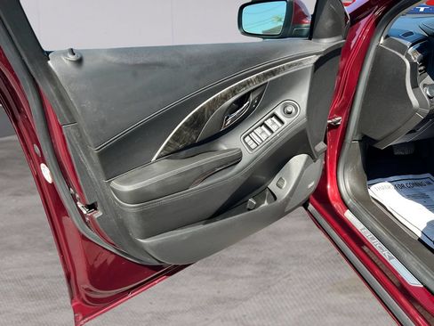 Used 2015 Buick LaCrosse Premium FWD image 8