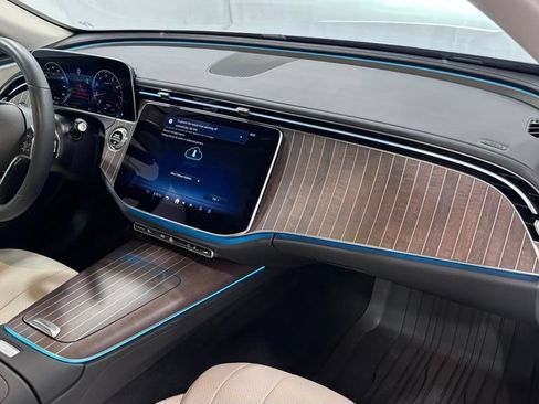 Certified 2025 Mercedes-Benz E 350 4MATIC Sedan image 16