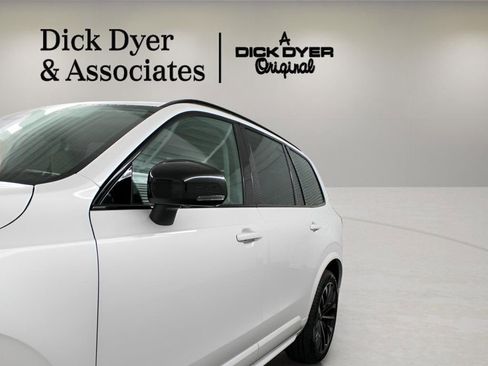 New 2026 Volvo XC90 B6 Ultra w/ Protection Package Premier image 3