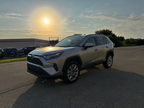Used 2025 Toyota RAV4 XLE Premium w/ Weather Package AWD/4WD image 11
