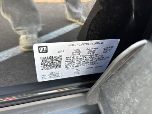 Used 2025 Chevrolet Trax RS w/ Driver Confidence Package FWD image 32