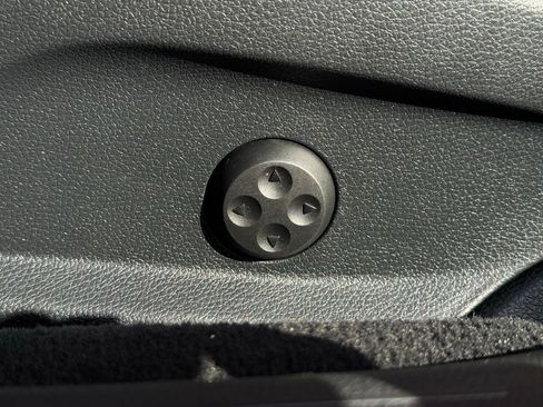 Used 2021 Mercedes-Benz CLS 53 AMG 4MATIC w/ Driver Assistance Package image 32