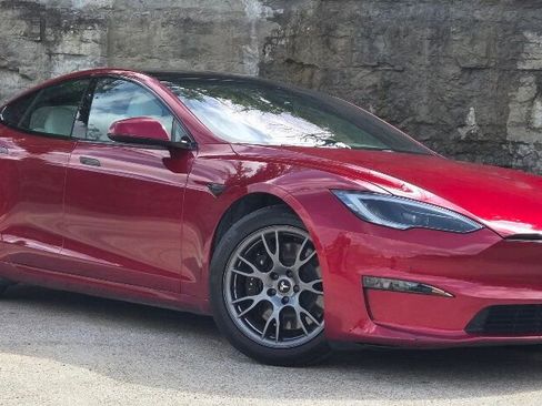 Used 2024 Tesla Model S AWD/4WD image 40