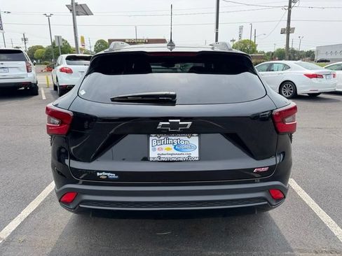Certified 2024 Chevrolet Trax RS w/ Driver Confidence Package FWD image 8