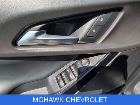 Used 2025 Chevrolet Equinox LT AWD/4WD image 24
