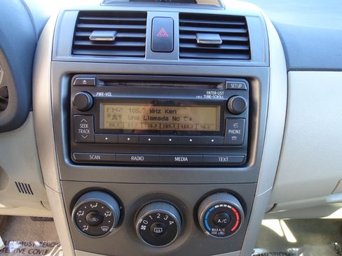 Used 2012 Toyota Corolla LE image 14