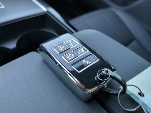 Used 2026 Land Rover Range Rover Evoque S image 29