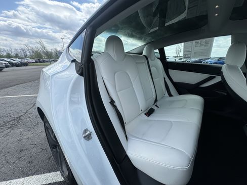 Used 2021 Tesla Model 3 Long Range image 28