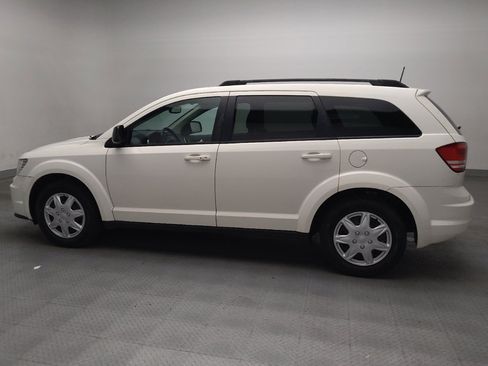Used 2018 Dodge Journey SE w/ Popular Equipment Group FWD image 3