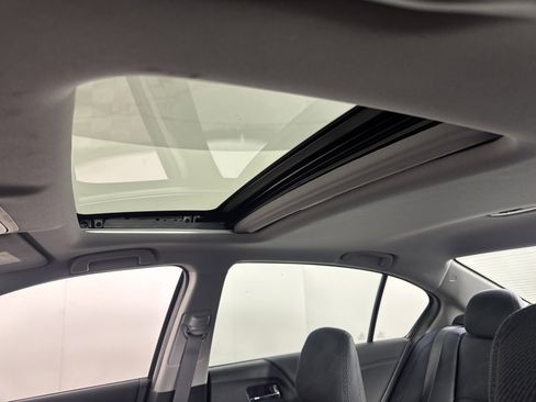 Used 2017 Honda Accord EX image 18