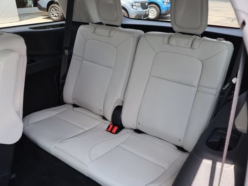 New 2026 Lincoln Aviator AWD image 22