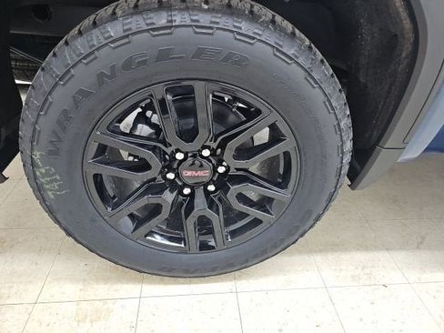 New 2026 GMC Sierra 1500 Elevation w/ Elevation Premium Package image 7