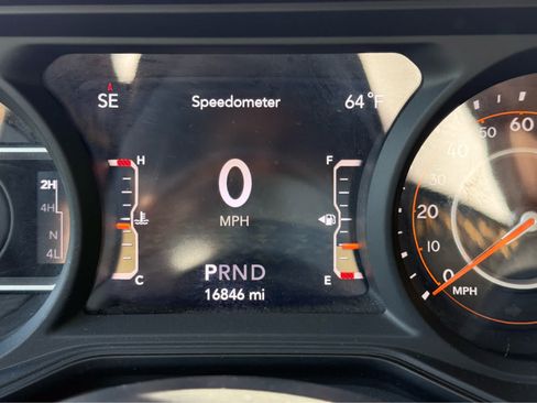Used 2024 Jeep Wrangler Unlimited Sport AWD/4WD image 15