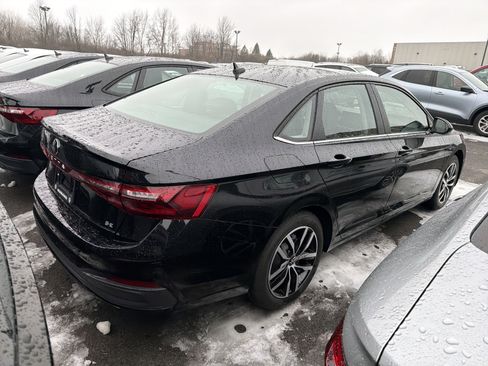 New 2026 Volkswagen Jetta SE image 6