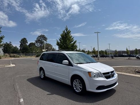 Used 2014 Dodge Grand Caravan SXT w/ Rear Park Assist Package FWD image 1