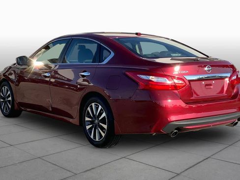 Used 2017 Nissan Altima 2.5 SL w/ 2.5 Technology Package FWD image 12