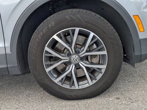Used 2019 Volkswagen Tiguan SE image 11