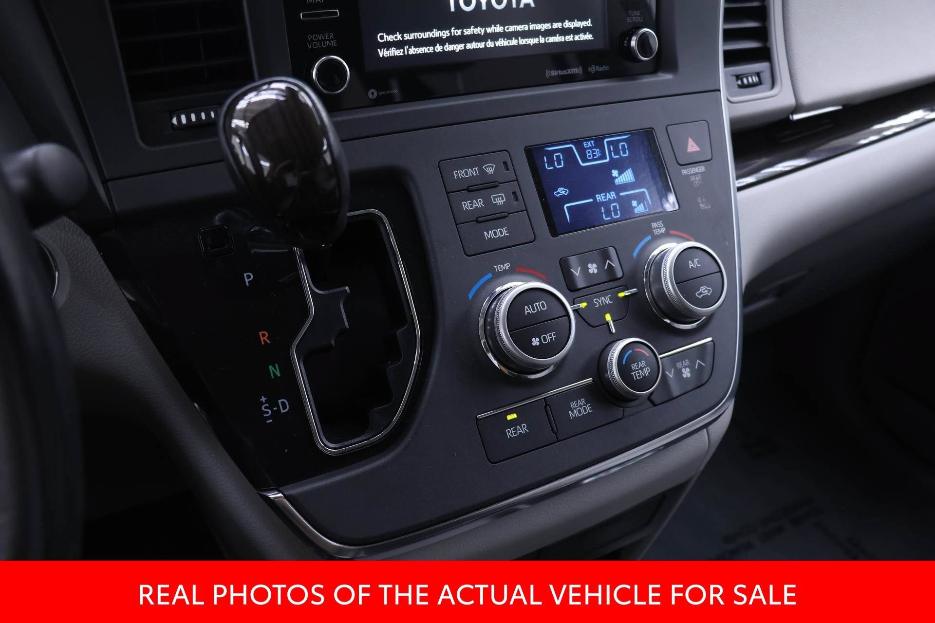 Used 2019 Toyota Sienna XLE w/ XLE Navigation Package FWD image 6