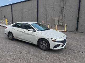 Used 2024 Hyundai Elantra SE FWD video 1