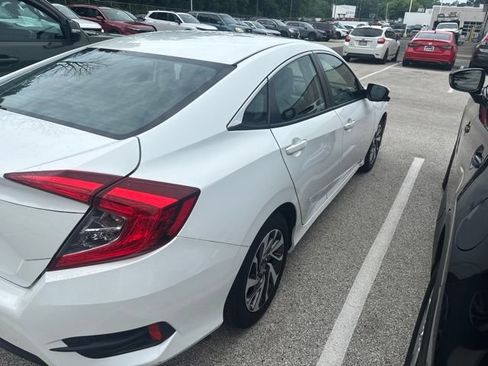 Used 2016 Honda Civic EX image 5