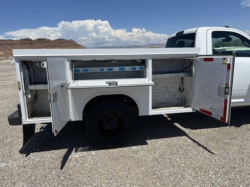 Used 2022 RAM 3500 Tradesman AWD/4WD image 9