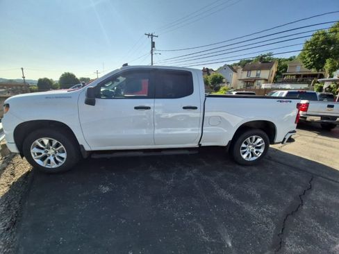 Used 2023 Chevrolet Silverado 1500 Custom AWD/4WD image 4