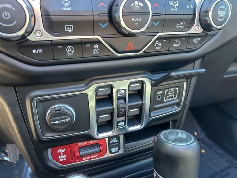 Certified 2021 Jeep Wrangler Unlimited Rubicon image 43