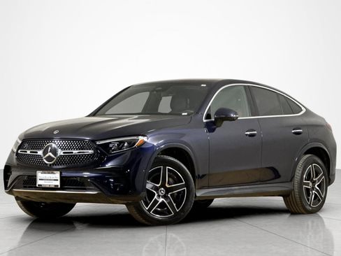 Used 2024 Mercedes-Benz GLC 300 4MATIC image 1