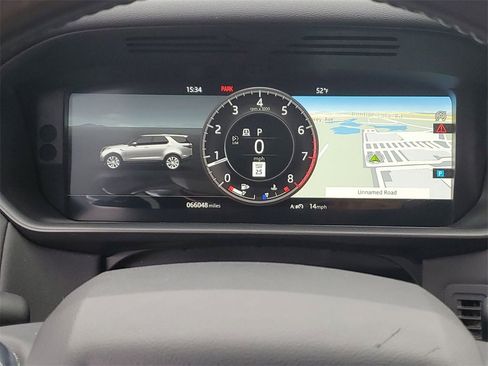 Used 2019 Land Rover Discovery HSE image 11