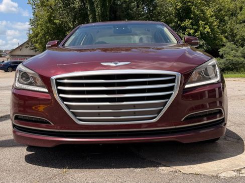 Used 2016 Hyundai Genesis 3.8 RWD image 2