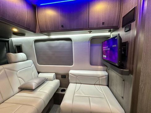 Used 2024 Mercedes-Benz Sprinter 3500 image 55