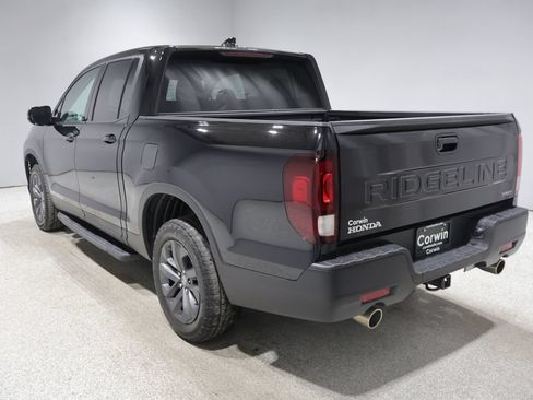Used 2024 Honda Ridgeline Sport image 5