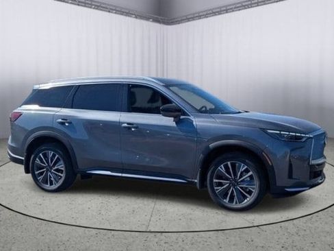 Certified 2026 INFINITI QX60 Luxe w/ Family Package AWD/4WD image 8