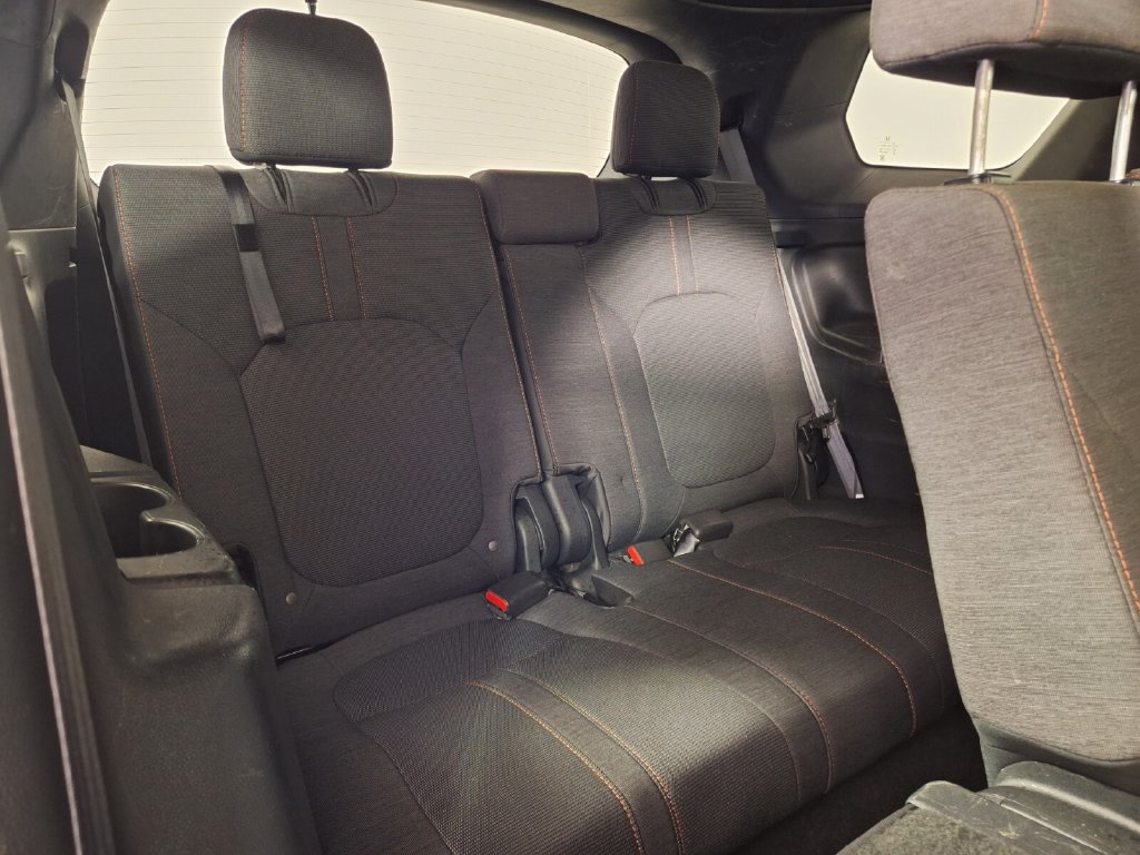 Used 2024 Honda Pilot Sport image 28